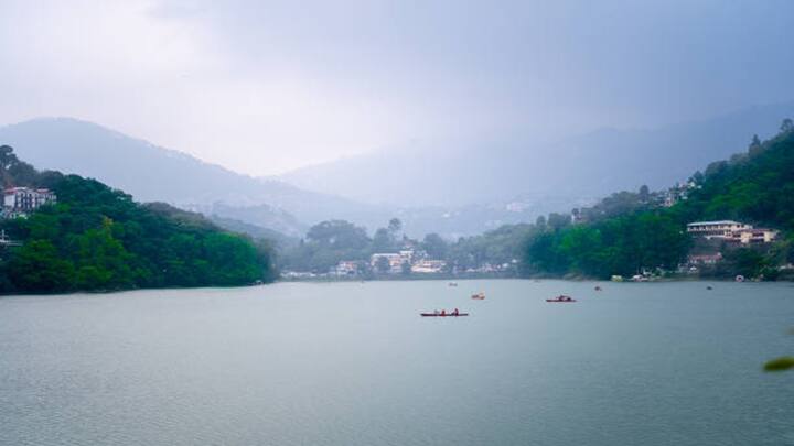 Nainital Tour: अगस्त में छुट्टियों की भरमार है. ऐसे में आप अपने परिवार के साथ लॉन्ग वीकेंड पर घूमने का प्लान बना रहे हैं तो आईआरसीटीसी नैनीताल का एक सस्ता और शानदार टूर पैकेज लेकर आया है.