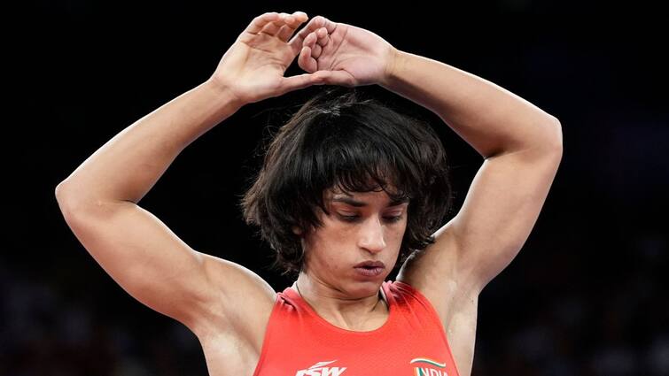 Vinesh Phogat Becomes First Indian Woman Wrestler To Reach Paris Olympics Final Beats Yusneylys Guzman 5-0 Paris Olympics: Vinesh Phogat Becomes First Indian Woman Wrestler To Reach Final, Beats Yusneylys Guzman 5-0