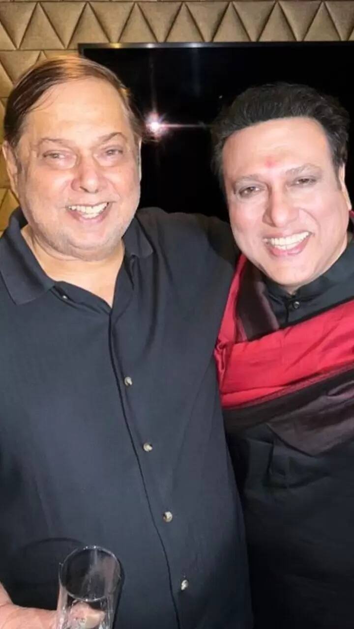 डेविड धवन ने आगे गोविंदा के सेट पर लेट आने के बारे में बात की. उन्होंने कहा कि, हां उनके थोड़ा लेट आने की आदत थी. लेकिन मेरा काम हमेशा उन्होंने पूरा करके दिया है.