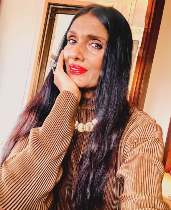 In an interview given to Bollywood Bubble, Anu Agarwal told that one day she was returning from a party and during that time her car met with an accident. She was 30 years old at that time. Anu told that she had suffered very serious injuries in the accident. She was paralyzed. It took 3 years for her recovery, during this time she suffered a lot of pain. She had several surgeries and her face also changed.