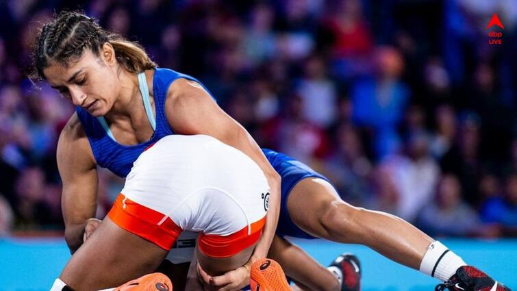 Vinesh Phogat topples Tokyo gold medalist to qualify for Paris Olympics 2024 quarterfinals Paris Olympics 2024: টোকিওর স্বর্ণপদকজয়ীর বিরুদ্ধে দুরন্ত জয়, কোয়ার্টার ফাইনালে পৌঁছলেন বিনেশ ফোগত