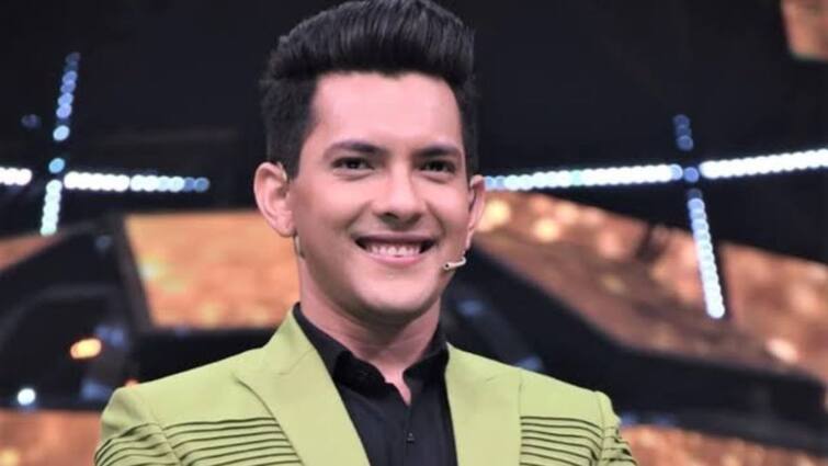 Aditya narayan birthday udit narayan son has been hit since childhood know about his career and songs बर्थडे स्पेशल: बचपन से ही हिट रहे उदित नारायण के लाडले आदित्य नारायण, छोटी उम्र से म्यूजिक की दुनिया में रोशन किया नाम