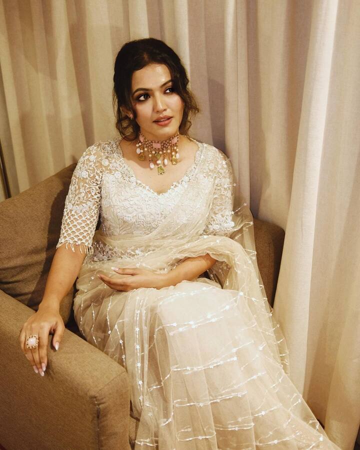 விஜய்யின் பீஸ்ட் படத்தின் மூலம் தமிழ் சினிமாவில் அறிமுகமாகி டாடா படத்தில் நடித்து பிரபலமானார்