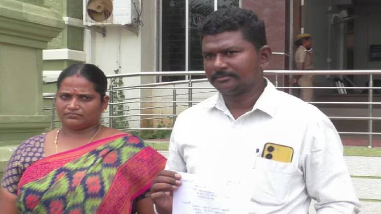 Cable Operator petition to collector against electricity officer in karur தொடர்ந்து பிரச்சினை: லஞ்சம் கேட்கும் மின்துறை அதிகாரி? மாவட்ட ஆட்சியரிடம் கேபிள் ஆப்ரேட்டர் மனு