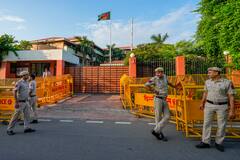 Bangladesh Government Crisis: 'बांग्लादेश में तख्तापलट करने वालों के मन में भारत को लेकर गुस्सा' , एक्सपर्ट ने कहा- इंडिया रहे चौकन्ना, वरना...