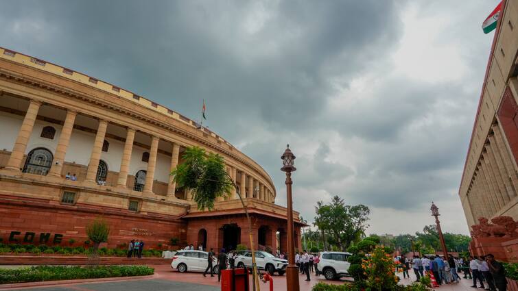 Delhi Weather Alert Rain Likely Today IMD Predicts Showers Until August 12 Delhi Weather: IMD Issues Yellow Alert In City, Predicts More Showers This Week