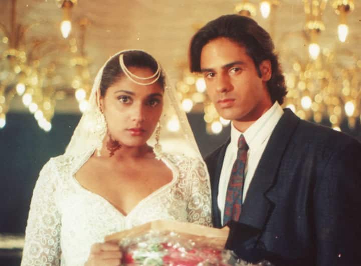 Anu Agarwal became a star overnight with 'Aashiqui'. After this, she appeared in some other films like King Uncle, Khal-Nayika and Janam Kundli.
