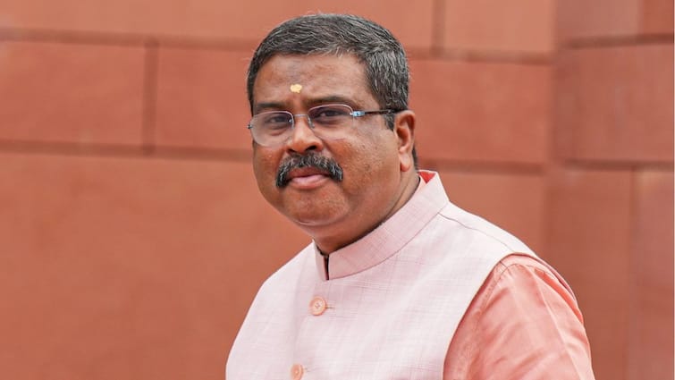 Dharmendra Pradhan Accuses MK Stalin Of Dividing States Over NEP Implementation Dharmendra Pradhan Accuses MK Stalin Of Dividing States Over NEP Implementation