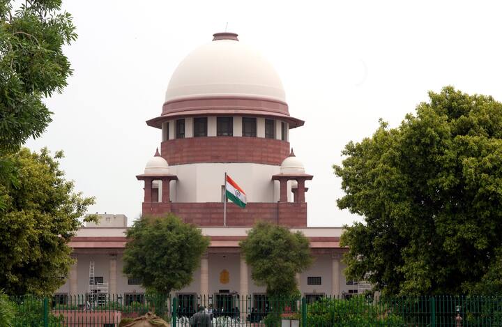 दरअसल, सुप्रीम कोर्ट ने कहा था कि राज्यों को SC में उप-वर्गीकरण का अधिकार है, ताकि उन्हें आरक्षण दिया जा सके जो सामाजिक-शैक्षणिक रूप से अधिक पिछड़ी हैं.