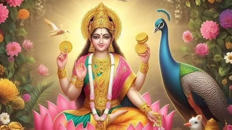 Varalakshmi Vrat 2024 Date Puja Muhurt And The Special Significance Of This Day For Wealth Gain Varalakshmi Vrat 2024: Date, Time, Special Significance Of This Day For Wealth Gain