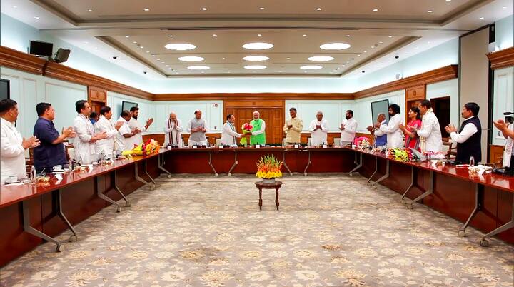 सुप्रीम कोर्ट के फैसले में राज्यों को अनुसूचित जातियों के आरक्षण में क्रीमी लेयर बनाए जाने की अनुमति दे दी गई है.