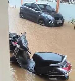 Photos: जगदलपुर में चार घंटे की बारिश ने रफ्तार पर लगाई ब्रेक, सरकारी दफ्तर और अस्पताल बने तालाब, देखें तस्वीरें