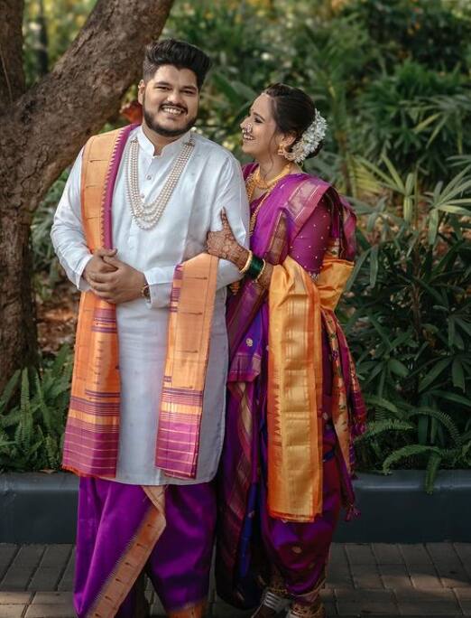 गायक आशिष कुलकर्णीसोबत तिने लग्नगाठ बांधली.