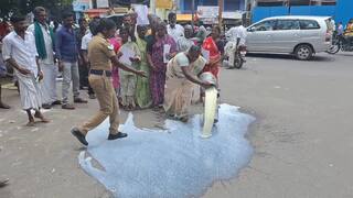Dharmapuri : ”மாவட்ட ஆட்சியர் அலுவலக வாசலில் பாலை கொட்டிய விவசாயிகள்” ஏன் என்று தெரியுமா?