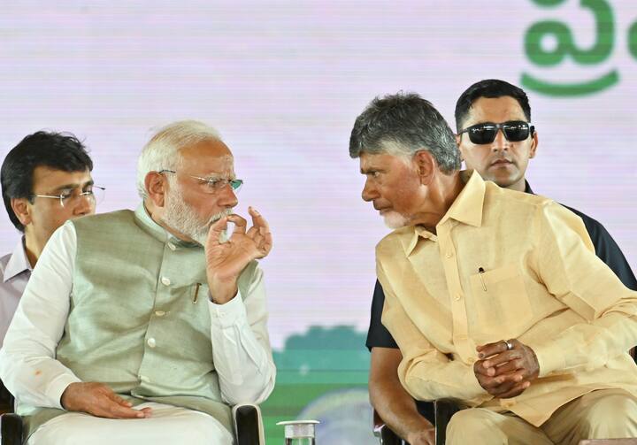 चंद्रबाबू नायडू की बात करें तो उनके नेतृत्व वाली सरकार ने आंध्र प्रदेश में आरक्षण देने का काम शुरू कर दिया है.