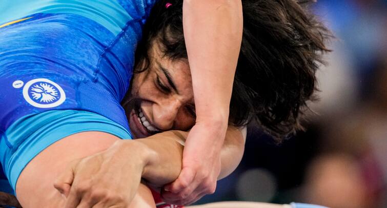 Vinesh Phogat disqualification wrestling finish Last Paris Olympics 2024 no medal gold silver No Medal! Vinesh Phogat To Finish Last At Paris Olympics After Disqualification: Here's Why