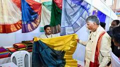 In Pics: చీరల షాపులో చంద్రబాబు, భార్య కోసం ఏరికోరి రెండు చీరలు కొనుగోలు - ఫోటోలు