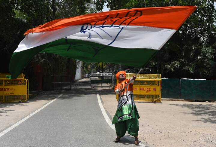 कांग्रेस महाराष्ट्र में 20 अगस्त को राजीव गांधी के जन्मदिन (1944 में) पर चुनावी कैंपेन का आगाज कर सकती है. पार्टी के महासचिव रमेश चेन्निथला ने भी इस बारे में प्रेस को बताया.