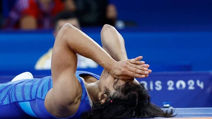 Vinesh Phogat disqualification What happens to the body when you try to lose 2 3 kgs overnight Doctors caution மூளைச்சாவு அபாயம் இருந்தும், உயிரை பணயம் வைத்த வினேஷ் போகத்! மருத்துவர்கள் பகீர்!