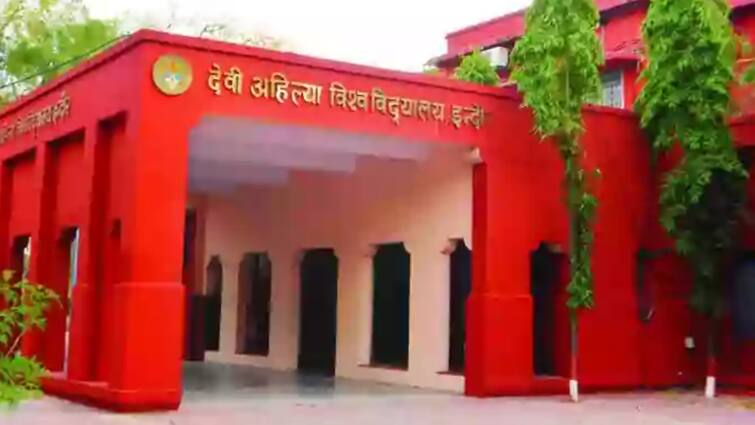 करियर बनाने का मिलेगा मौका? देवी अहिल्या यूनिवर्सिटी में एविएशन और टूरिज्म से जुड़े कोर्स शुरू Indore Devi Ahilya Vishwavidyalaya started Aviation and Tourism Industry Course Session 2024-25 ANN करियर बनाने का मिलेगा मौका? देवी अहिल्या यूनिवर्सिटी में एविएशन और टूरिज्म से जुड़े कोर्स शुरू