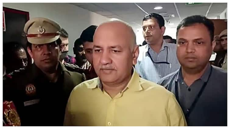 Liquor Scam Abhishek Manu Singhvi made this argument in SC on the bail plea of ​​Manish Sisodia 'अगर मनीष सिसोदिया छींकते भी हैं तो...', सुप्रीम कोर्ट में ये क्या बोले अभिषेक मनु सिंघवी?