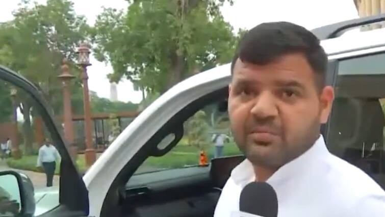 विनेश फोगाट के अयोग्य ठहराए जाने पर मैं बृजभूषण के बेटे करण ने कहा: देश को नुकसान हुआ है.