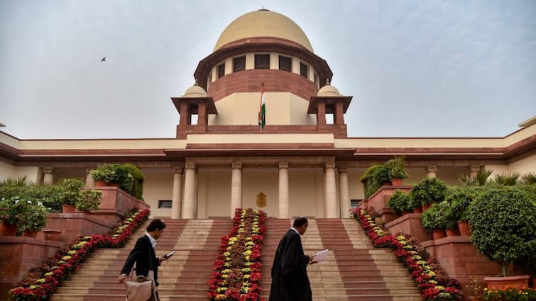 Supreme Court Blasts Uttar Pradesh Govt For Defying Court Orders Warns Of Contempt Case 'Brazen, Shocking!': Supreme Court Blasts Yogi Govt For Defying Court Orders, Warns Of Contempt Case