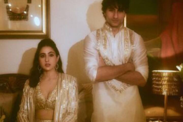 इस रक्षाबंधन को खास बनाने के लिए आप सारा अली खान और उनके भाई इब्राहिम खान के आउटफिट ट्राई कर सकते हैं.