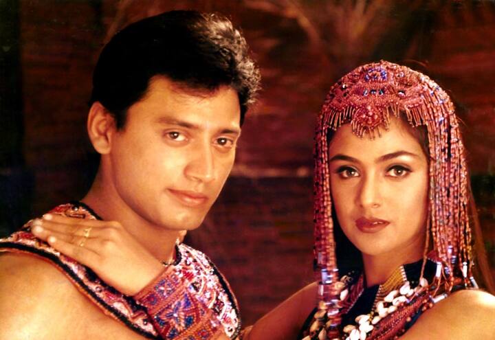 1998 ஆம் ஆண்டு ரவிச்சந்திரன் இயக்கத்தில் வெளிவந்த கண்ணெதிரே தோன்றினாள் படத்தின்  மூலம் முதல் முறையாக பிரசாந்த் மற்றும் சிம்ரன் இணைத்து நடித்து இருந்தனர்.