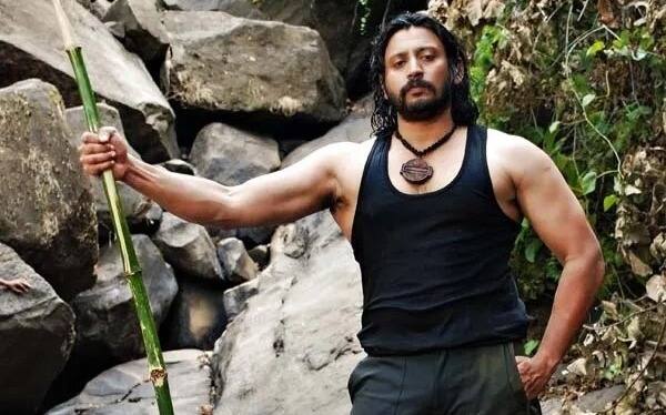 மம்பட்டியான் படம் 80-களில் தியாகராஜன் நடிப்பில் வெளிவந்த மலையூர் மம்பட்டியான் படத்தின் ரீ-மேக் ஆகும். மம்பட்டியான், மலையூர் நாட்டாமை, சின்ன பொண்ணு சேலை பாடல்கள் சிறப்பாக அமைந்தது.