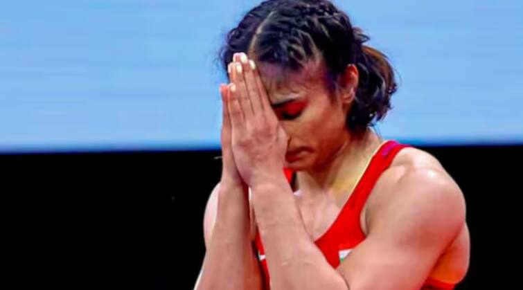 vinesh-phogat-continue-16-years-old-legacy-by-confirming-medal-in-wrestling-for-india-reached-final-of-50-kg-category-in-paris-olympics-2024 Paris Olympics 2024: ਕੁਸ਼ਤੀ ਨੇ ਭਾਰਤ 'ਚ ਰਚਿਆ ਇਤਿਹਾਸ, 16 ਸਾਲਾਂ ਤੋਂ ਨਹੀਂ ਟੁੱਟਿਆ ਸਿਲਸਿਲਾ ; ਵਿਨੇਸ਼ ਫੋਗਾਟ ਨੇ ਲਈ ਖਾਸ ਲਿਸਟ 'ਚ ਲਈ ਐਂਟਰੀ