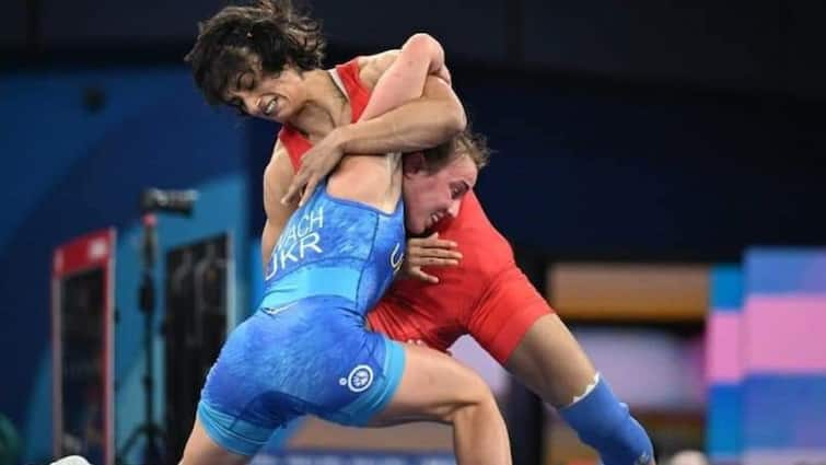 Yusneylys Guzman Replace Vinesh Phogat Paris Olympic 2024 Wrestling Final विनेश फोगाट की जगह अब ये पहलवान खेलेगी फाइनल, सेमीफाइनल में हार के बाद भी लगी 'लॉटरी'