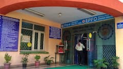 Life Insurance: প্রভিডেন্ট ফান্ড থেকেই পাবেন জীবনবিমা, প্রিমিয়াম না দিয়েই মিলবে ৭ লক্ষ পর্যন্ত কভারেজ ?