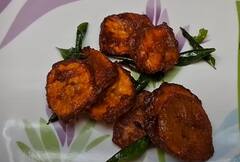 Vazhakkai Thengai Poriyal : இந்த வாழைக்காய் தேங்காய் வறுவலை செய்தால் சாதம் மீறாமல் சாப்பிடுவாங்க!