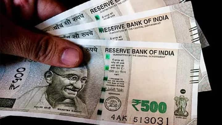 योजना के तहत बच्चियों के माता-पिता के खाते में 1500 रुपये भेजे जाते हैं. यह रुपये डीबीटी यानी डायरेक्ट बेनीफिट ट्रांसफर के तहत भेजे जाते हैं.