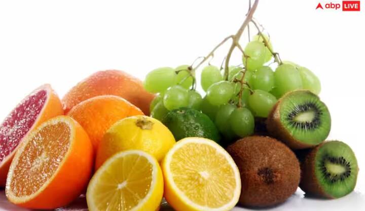 ਡੇਂਗੂ ਤੋਂ ਜਲਦੀ ਠੀਕ ਹੋਣ ਲਈ ਵਿਅਕਤੀ ਨੂੰ ਆਪਣੀ ਖੁਰਾਕ ਦਾ ਵਿਸ਼ੇਸ਼ ਧਿਆਨ ਰੱਖਣਾ ਪੈਂਦਾ ਹੈ। ਆਪਣੀ ਖੁਰਾਕ ਵਿੱਚ ਵਿਟਾਮਿਨ ਸੀ ਨਾਲ ਭਰਪੂਰ ਫਲਾਂ ਨੂੰ ਸ਼ਾਮਲ ਕਰੋ। ਜਿੰਨਾ ਹੋ ਸਕੇ ਪਾਣੀ ਪੀਓ। ਸਰੀਰ ਨੂੰ ਹਾਈਡ੍ਰੇਟ ਰੱਖੋ। ਇਸ ਨਾਲ ਡੇਂਗੂ ਤੋਂ ਜਲਦੀ ਠੀਕ ਹੋਣ ਵਿਚ ਮਦਦ ਮਿਲੇਗੀ ਅਤੇ ਡਿੱਗੇ ਪਲੇਟਲੈਟਸ ਵੀ ਵਧਣ ਲੱਗ ਜਾਣਗੇ। ਜਾਣੋ ਡੇਂਗੂ ਦੇ ਮਰੀਜ਼ ਨੂੰ ਕਿਹੜੇ ਫਲ ਖਾਣੇ ਚਾਹੀਦੇ ਹਨ?