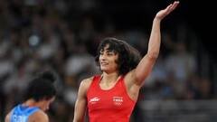 Vinesh Phogat Retirement: காலையிலே ஷாக்! மல்யுத்தத்தில் இருந்து வினேஷ் போகத் திடீர் ஓய்வு - நாடே அதிர்ச்சி