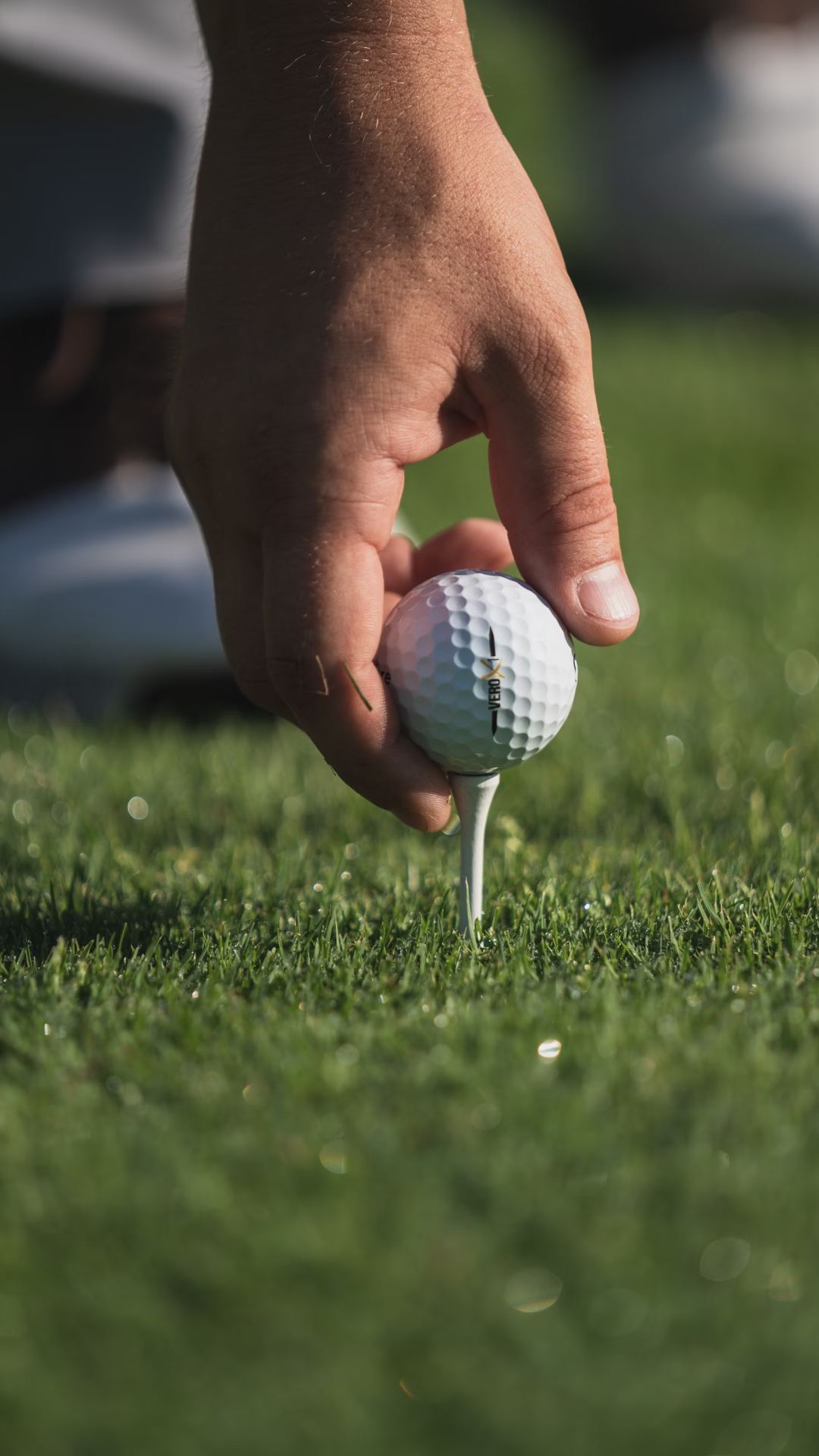 பிளேர் அதோல் கோல்ஃப் மைதானம்(Blair Atholl Golf Course) தென்னாப்பிரிக்காவில் உள்ளது