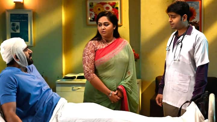 কিন্তু দীর্ঘ ৬ বছর পর কি চরকি ও সোহাগকে মেনে নেবে দুই পরিবার? চরকির আসল পরিচয় জানতে পেরে কী প্রতিক্রিয়া হবে তাদের? কী হবে খুদের ভবিষ্যৎ? জানা যাবে কালার্স বাংলায় সন্ধ্যা ৭টায় নজর রাখলে।