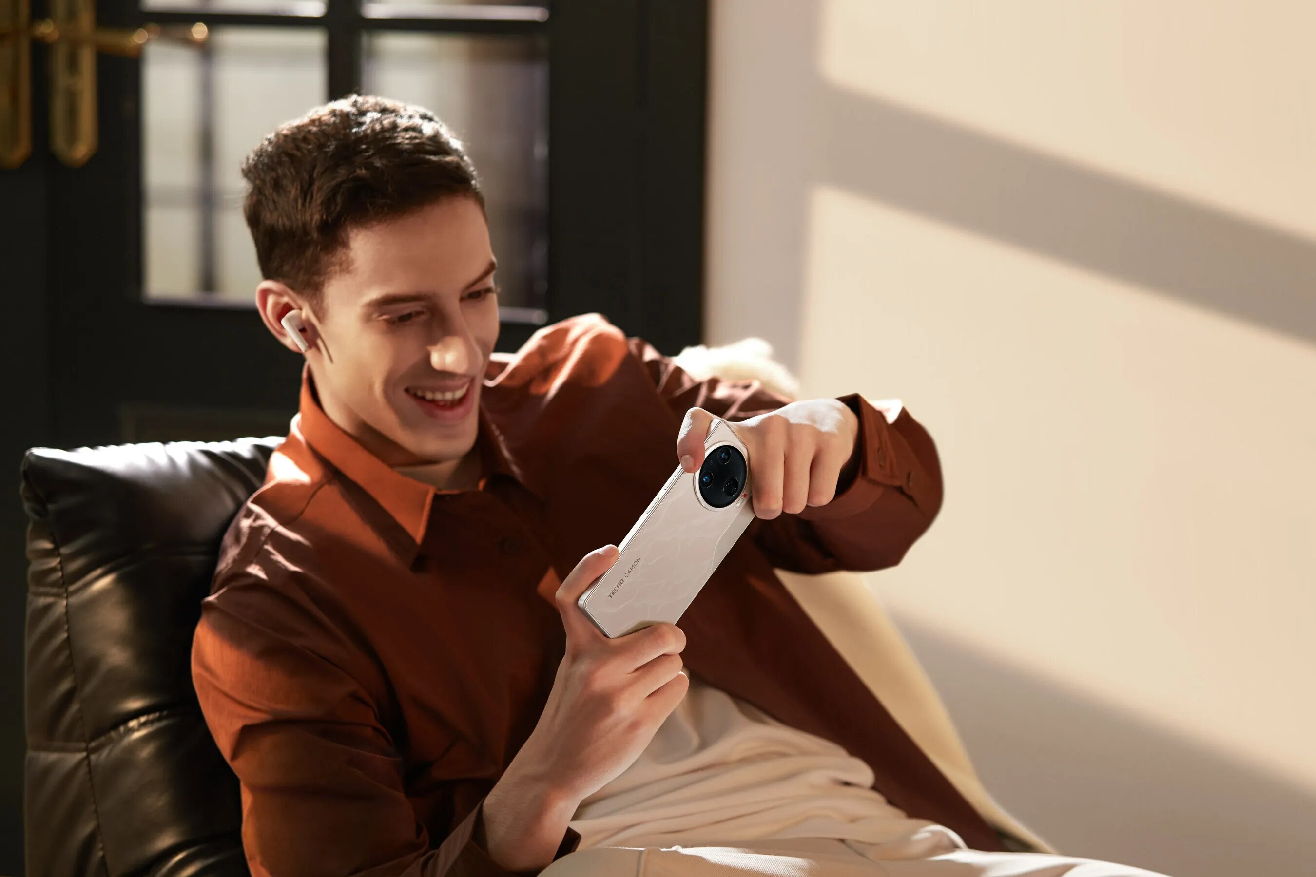 ये हैं तगड़ी बैटरी वाले Smartphones, मिनटों में हो जाते हैं फुल चार्ज, OnePlus का ये फोन भी शामिल