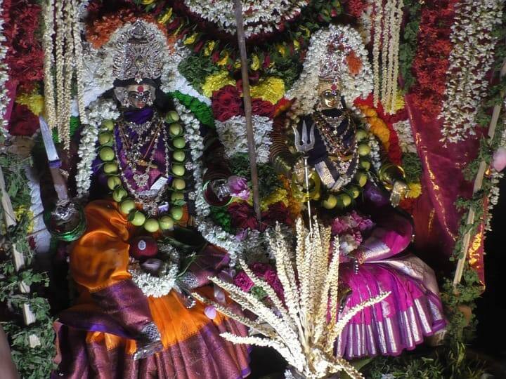 Karur Sri Aadhi veppampu mariyamman Temple Aadi Festival celebration - TNN கரூர்: ஸ்ரீ ஆதி வேப்பம்பூ மாரியம்மன் ஆலய 10-ஆம்  ஆண்டு ஆடி திருவீதி உலா.. குவிந்த பக்தர்கள்