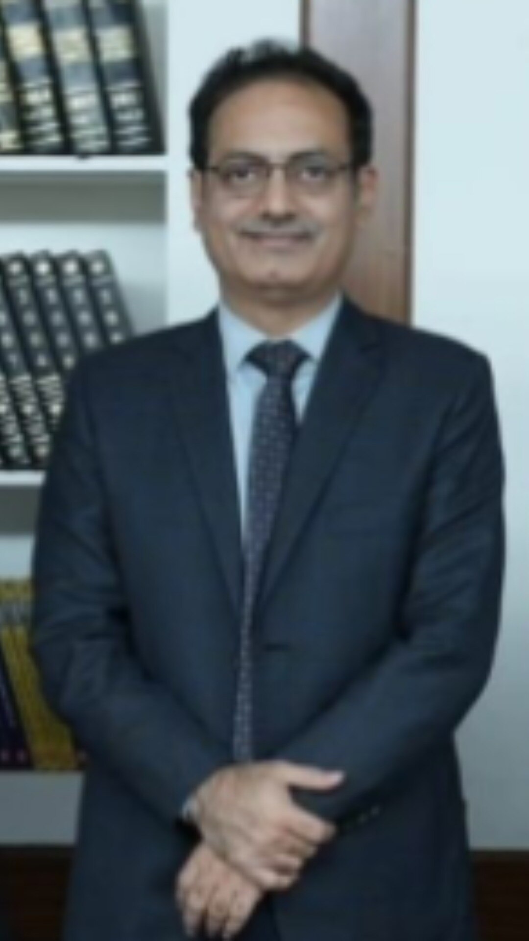 दृष्टि आईएएस कोचिंग इंस्टीट्यूट में विभिन्न कोर्सों के लिए अलग-अलग फीस है
