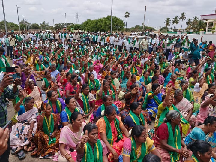 கரூரில் கோயில் நிலப் பிரச்னை தொடர்பாக சாலை மறியல் போராட்டத்தில் ஈடுபட முயன்ற 400 பேர் கைது
