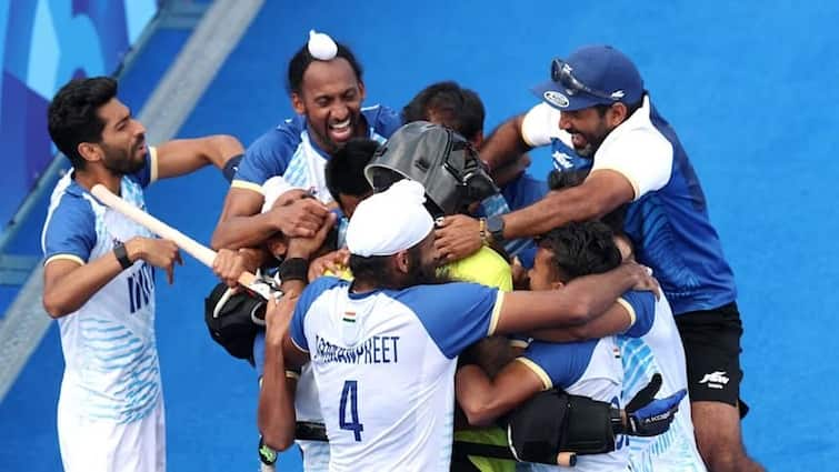 indian hockey team wins two continuous medals at olympics after 1972 paris olympics 2024 hockey bronze medal Team India Hockey: 52 साल बाद हॉकी में ये कारनामा, टीम इंडिया ने ब्रॉन्ज मेडल जीतकर बनाया रिकॉर्ड