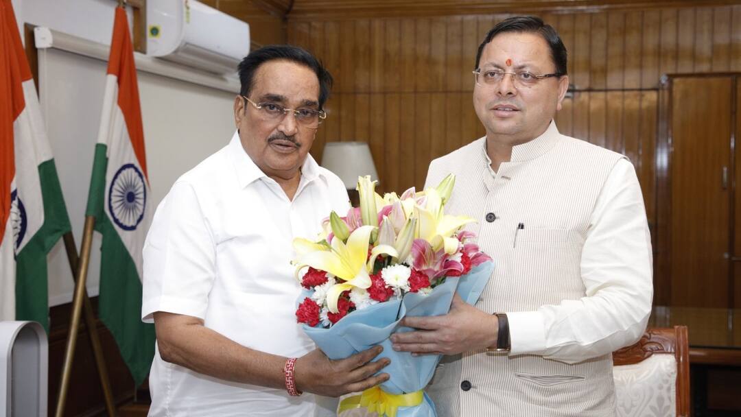 CM धामी की केंद्रीय मंत्री सीआर पाटिल से मुलाकात, राज्य के इन महत्वपूर्ण मुद्दों पर की चर्चा Uttarakhand CM Pushkar singh dhami meet Union Jal Shakti Minister CR Patil in Delhi CM धामी की केंद्रीय मंत्री सीआर पाटिल से मुलाकात, राज्य के इन महत्वपूर्ण मुद्दों पर की चर्चा