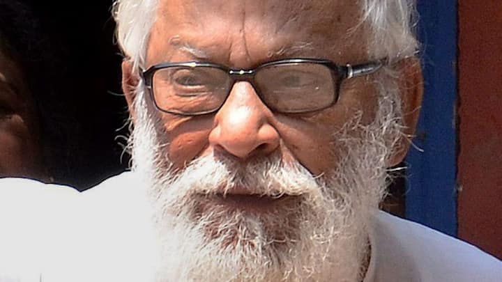 আপাতত পিস ওয়ার্ল্ডে শায়িত থাকবে বুদ্ধবাবুর দেহ। আগামীকাল সেখান থেকে নিয়ে যাওয়া হবে বিধানসভায়। আর তারপরে নিয়ে যাওয়া হবে আলিমুদ্দিন স্ট্রিটে।
