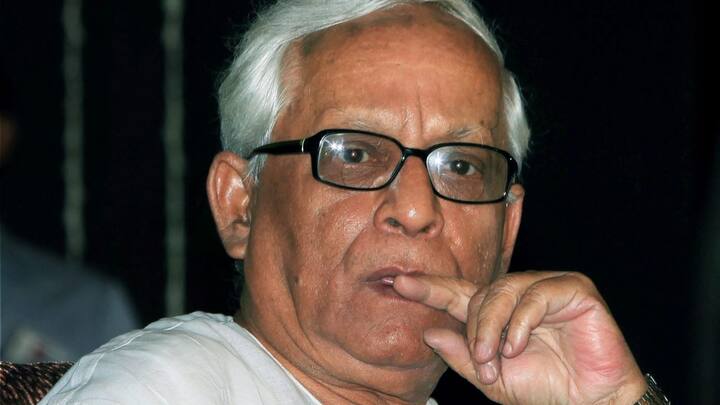 মরণোত্তর চক্ষুদান করা হয়েছে প্রাক্তন মুখ্যমন্ত্রী বুদ্ধদেব ভট্টাচার্যর। এদিক বুদ্ধবাবুর বাড়ি গিয়েছিলেন আর এক প্রয়াত সিপিএম নেতা শ্যামল চক্রবর্তীর কন্যা উষসী চক্রবর্তী। শোকাহত তিনিও। উপস্থিত ছিলেন বুদ্ধবাবুর রাজনীতির সতীর্থ মহম্মদ সেলিম, বিমান বসু এবং আরও অনেকেই।