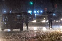 West Bengal Weather Forecast: আগামী কয়েকদিনে ভাসবে উত্তর-দক্ষিণ, কবে কোন জেলায় বৃষ্টির পূর্বাভাস?