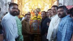 पेरिस ओलंपिक में ब्रॉन्ज मेडल विनर स्वप्निल कुसाले महाराष्ट्र पहुंचे, दगडूशेठ गणपति के किए दर्शन