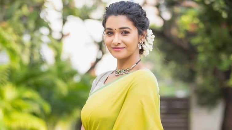 Actress Priya Bhavani Shankar Net worth 8 வருடத்தில் அசுர வளர்ச்சி! ஹோட்டல் முதல் பீச் ஹவுஸ் வரை - சொகுசு வாழ்க்கை வாழும் பிரியா பவானி ஷங்கரின் சொத்து மதிப்பு!